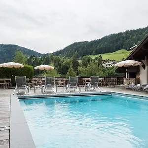 Le Petit Dru Morzine